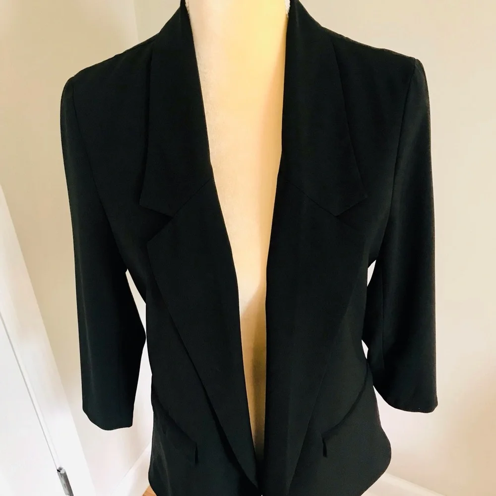 Gently Worn NY & Company Tuxedo Style Open Front Jacket/Blazer Black Size M - Picture 3 of 9